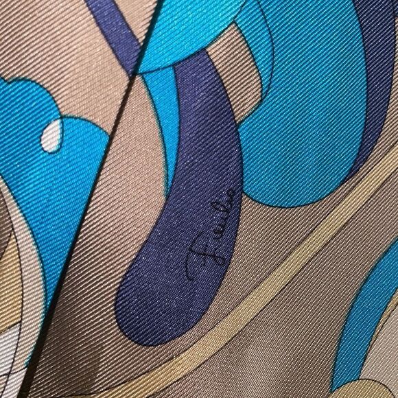 Emilio Pucci 100% Silk Printed Skirt 2000’s collection - Picture 3 of 9